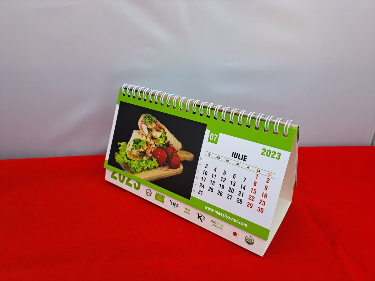 Spring office table calendar